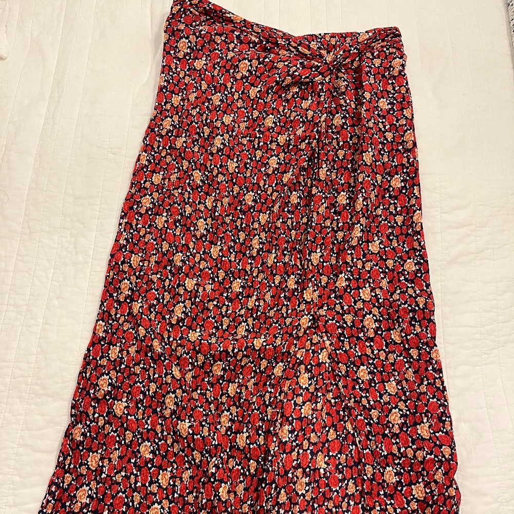 Pink floral midi skirt with slit